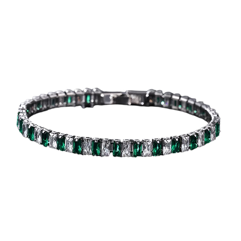 Damarmband med glittrande kubiska zirkoner. Perfekt för elegans och vardagslyx.