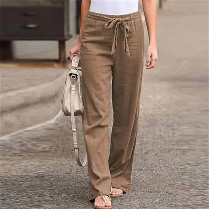 Rak passform byxor för kvinnor med elastisk midja, perfekt för en bekväm vardagslook.