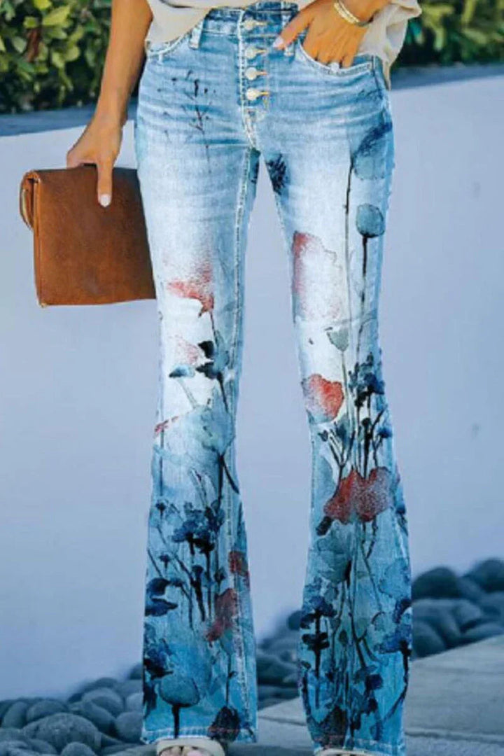 Jeans för dam med stretch och en trendig blommig ficka baktill