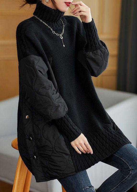 Unik damers patchwork turtleneck tröja. Varm, bekväm & stilren med lös passform för kyligare väder.