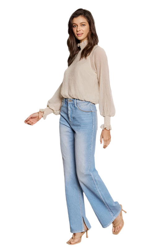 Damjeans med hög midja och flared ben i ljus denim, perfekt för retromode