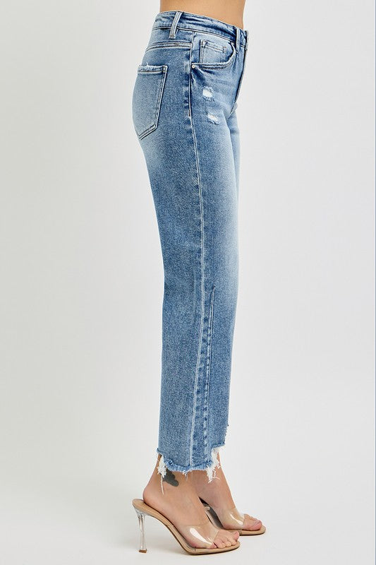 Högmidjade damjeans i distressed design, raka ben för en smickrande passform