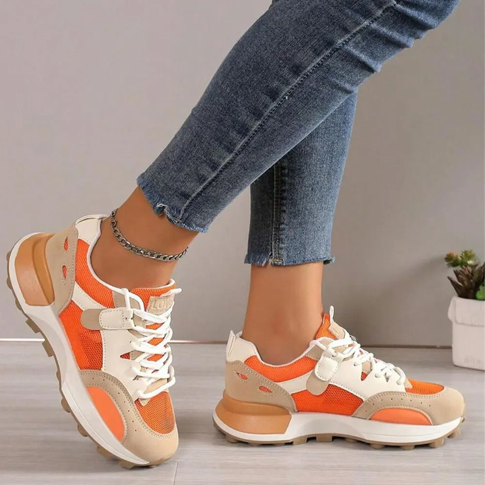 Dammode sneakers, färgblock, plattformssula. Bekväma chunky skor med snörning.