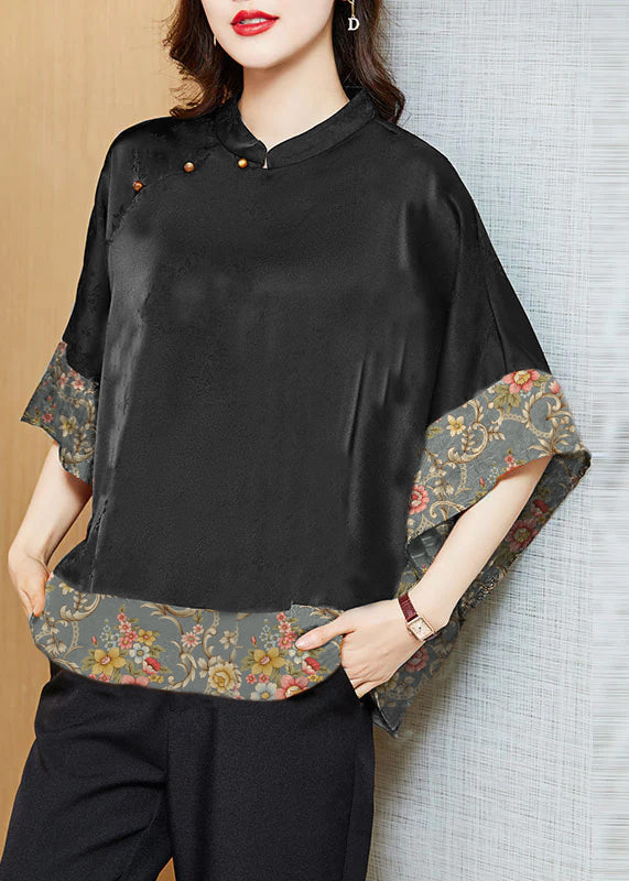 Blus med asymmetrisk fåll och mandarinkrage, tillverkad i skön sidenblandning