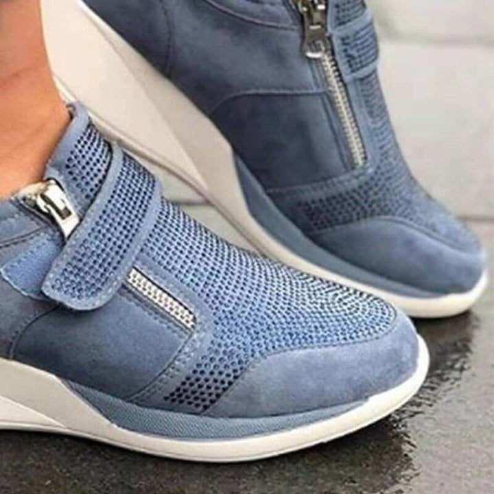 Snygga höstskor för dam: plattformssneakers med dragkedja i svart syntetläder, för komfort och stil.