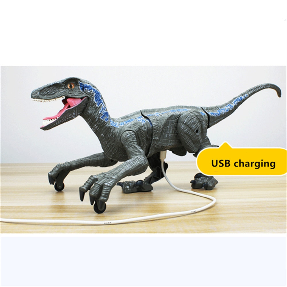 RC dinosaurieleksak Velociraptor från sidan, med fokus på leder och rörlighet, barnens favoritleksak.