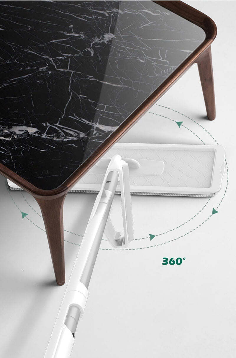 Modern spraymopp som revolutionerar din städning med smart sprayfunktion och mikrofiber.