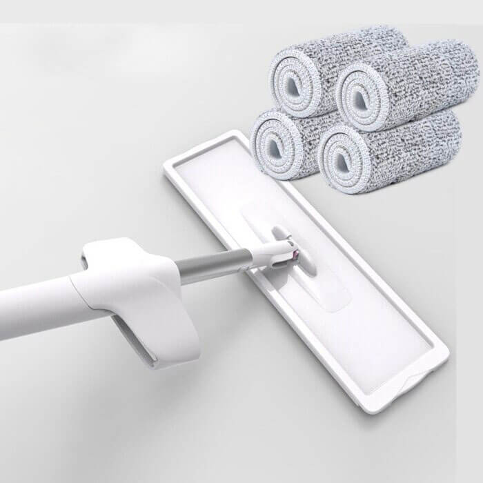 Uppnå skinande rena golv utan ansträngning med denna innovativa mikrofiber spraymopp.
