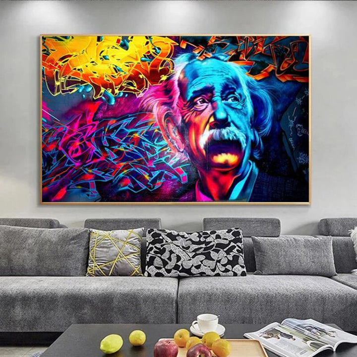 Vinklad vy av Einstein graffiti konst. Canvas väggkonst med ikonisk design för en trendig heminredning.