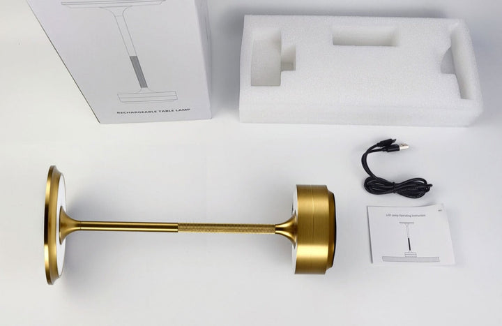 Flexibel LED-bordslampa i aluminium, dimbar och uppladdningsbar. För modern och funktionell hembelysning.