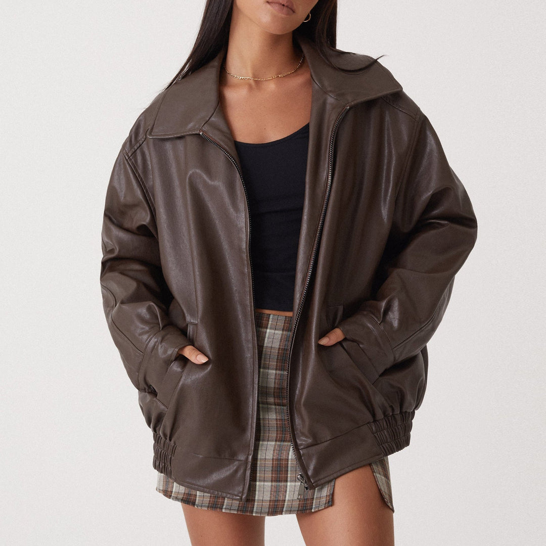 Chic brun damjacka för kvinnor. Perfekt modern vårjacka & höstjacka med stil.