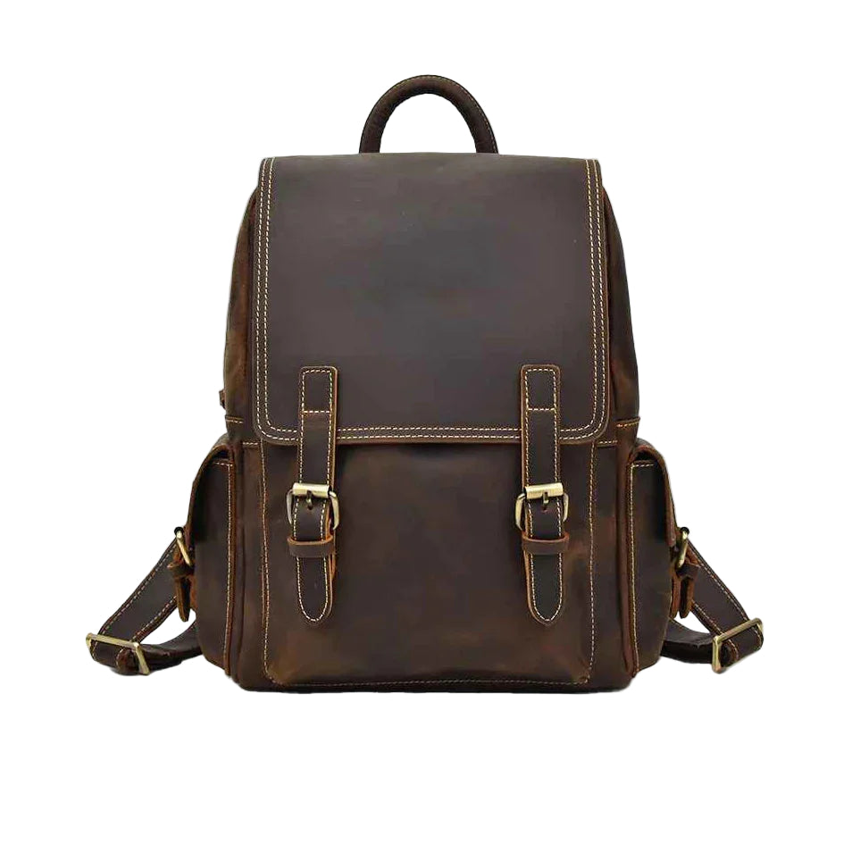 Elegant brun läderryggsäck för män med klassisk design. Robust och funktionell herrryggsäck.
