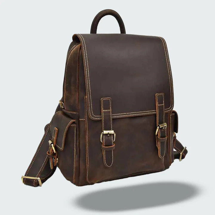 Funktionell herrryggsäck i brunt läder. Elegant vintage design, idealisk som arbetsryggsäck.