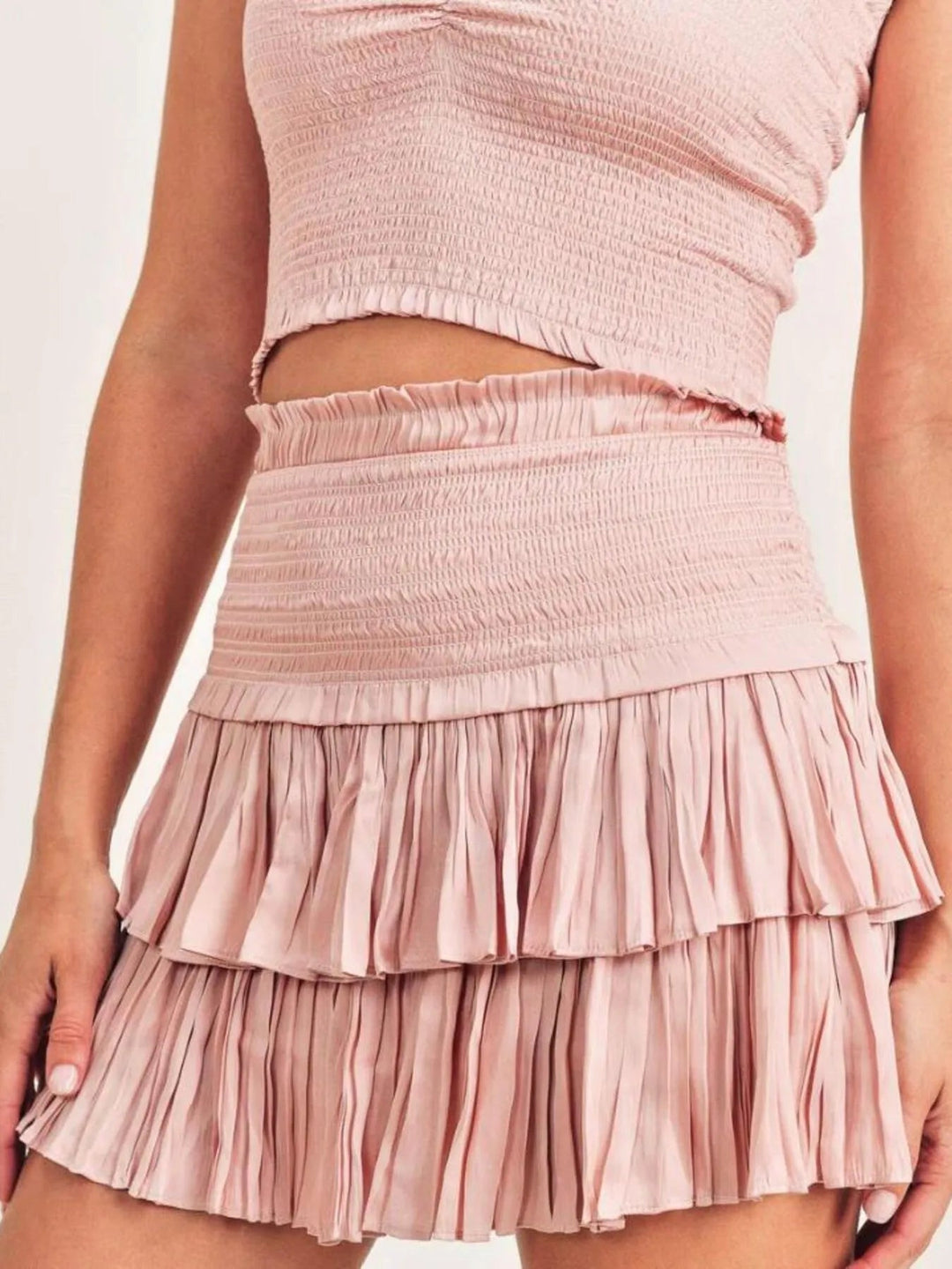 Mångsidigt tvådelat elegant set med cami & kjol för dam. Passar festkläder & bekväm vardagsoutfit med stil.