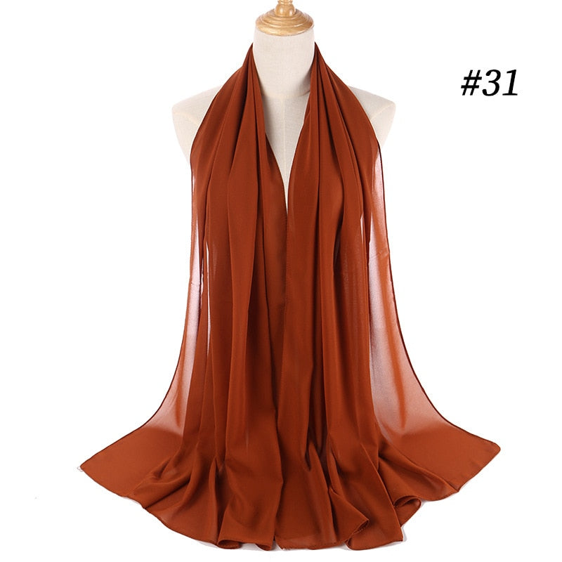 Lila chiffong hijab pannband, lyxig huvudduk, en unik modeaccessoar för dam.