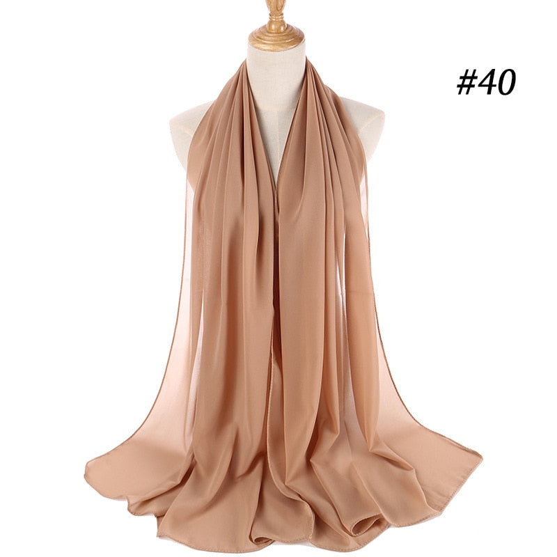 Mörkblå chiffong hijab pannband, sofistikerad huvudduk, elegant sjal.