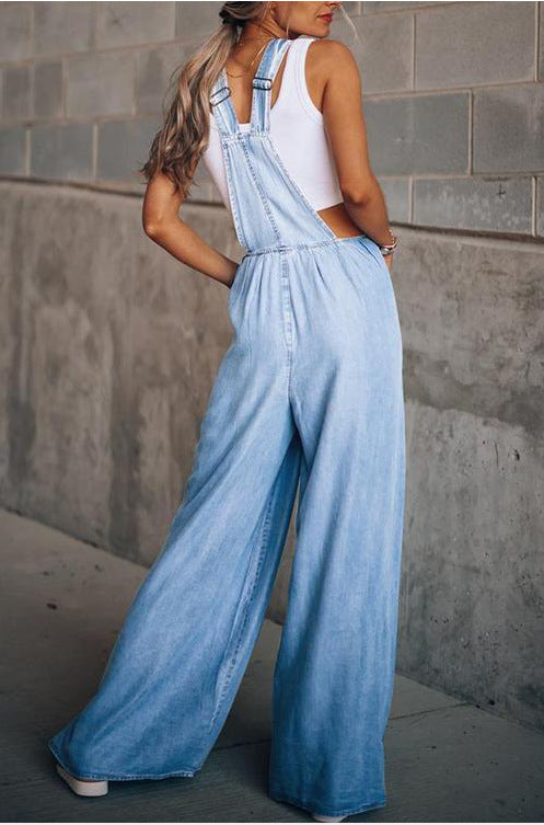 Damjumpsuit med elegant denimstil. Modern design för en sofistikerad och trendig look.