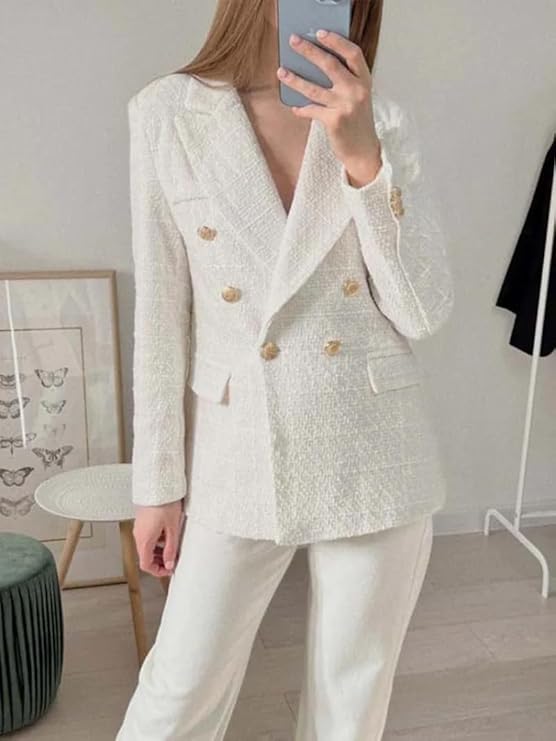 Dam dubbelknäppt klassisk blazer, en elegant jacka som passar perfekt som kontorskläder.