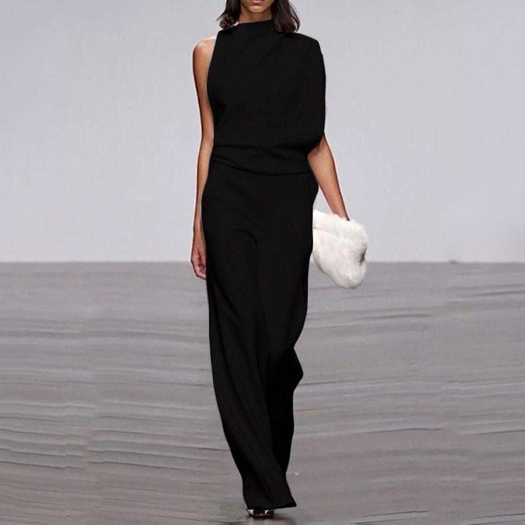Bekväm dam jumpsuit med asymmetrisk design och elegant hög krage. Perfekt för fest och speciella tillfällen.