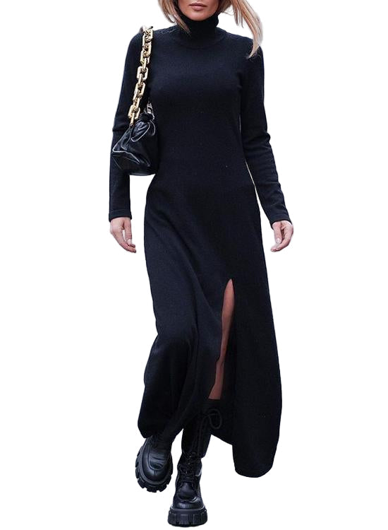 Elegant dam maxiklänning med turtleneck och hög slits. Stilren och bekväm för vår och höst.