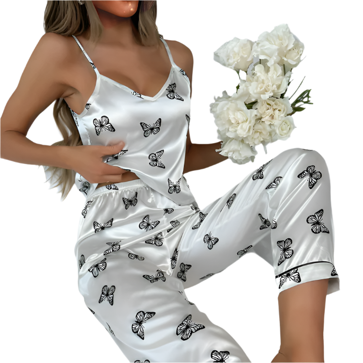 Elegant dam pyjamasset i satinlook med delikat fjärilsmönster, perfekt för bekväma nattkläder.
