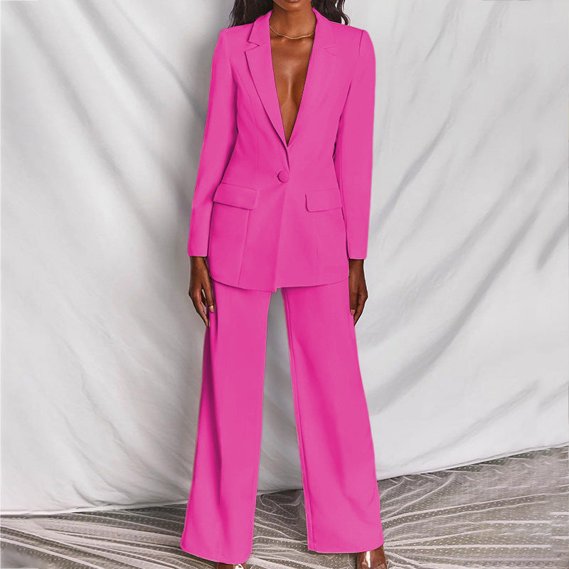 Bekvämt byxset och damblazer i polyester, en stilren lösning för kontorskläder.