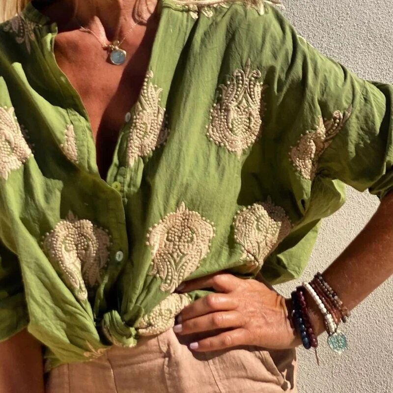 Stilren damblus för kontoret, elegant & professionell. Mångsidig blus som passar till jobbet & möten.