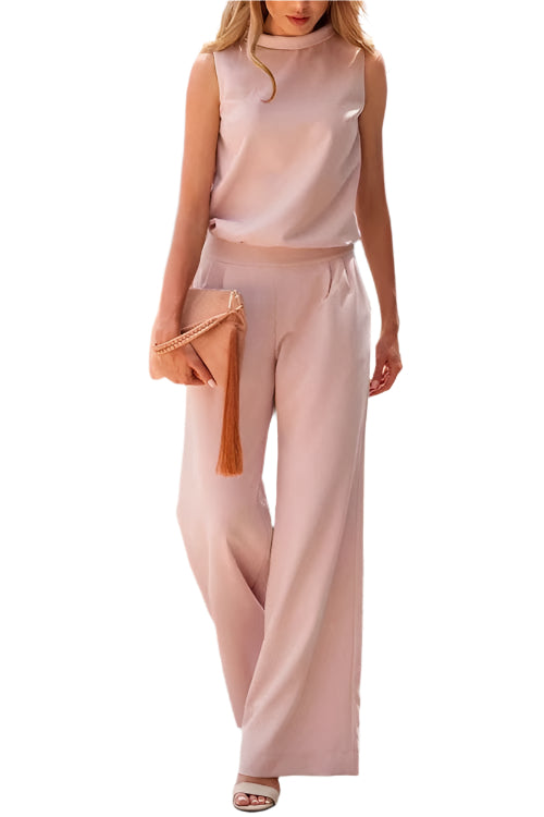 Elegant damjumpsuit med avslappnad passform i lätt tyg, perfekt för sommar och vardag.