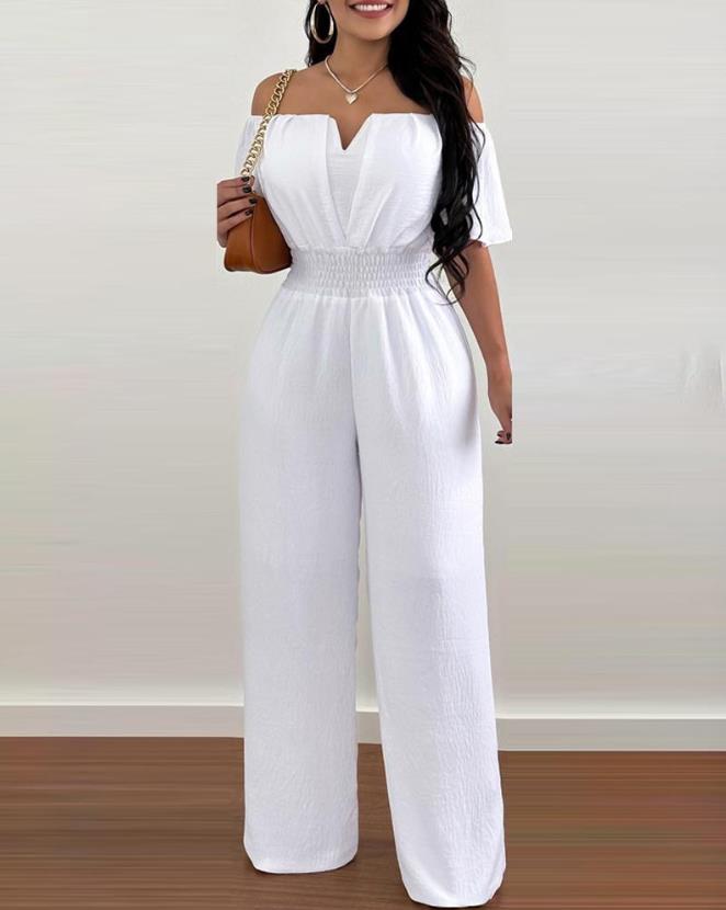 Bekväm off-shoulder byxdress för dam. Trendig design med veck, idealisk för vardag & fest.