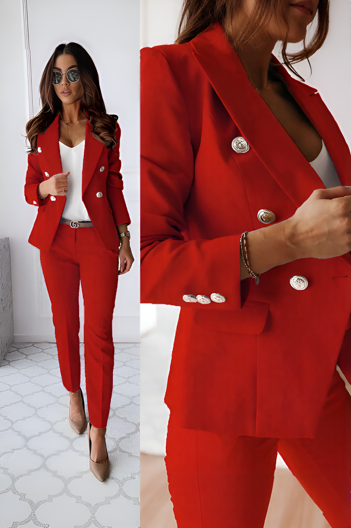 Snyggt tvådelat damkostymset. Modern blazer & matchande byxor för en skarp look.