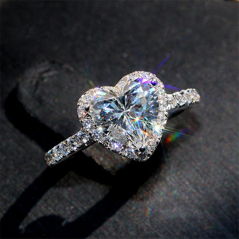 Glänsande förlovningsring för dam, hjärta med cubic zirconia, 'kärlek' smycke.