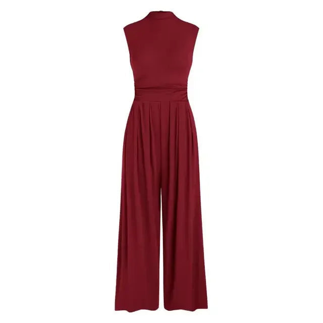 Tidlös elegant jumpsuit för kvinnor, med sofistikerad drapering och vida byxben för fest och finare tillfällen.