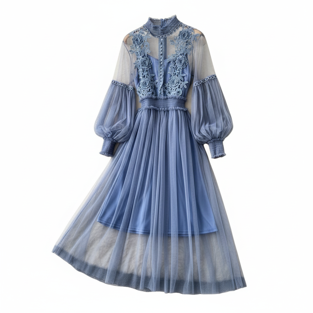 Elegant höstklänning för kvinnor med ståkrage och fladdrande ärmar. Stilren och mångsidig damklänning.