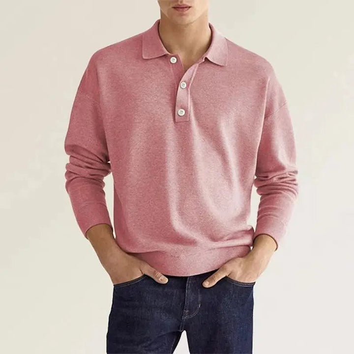 Långärmad herr pikétröja, ett essentiellt basplagg för smart casual herrstil. Kombinerar komfort och elegans.