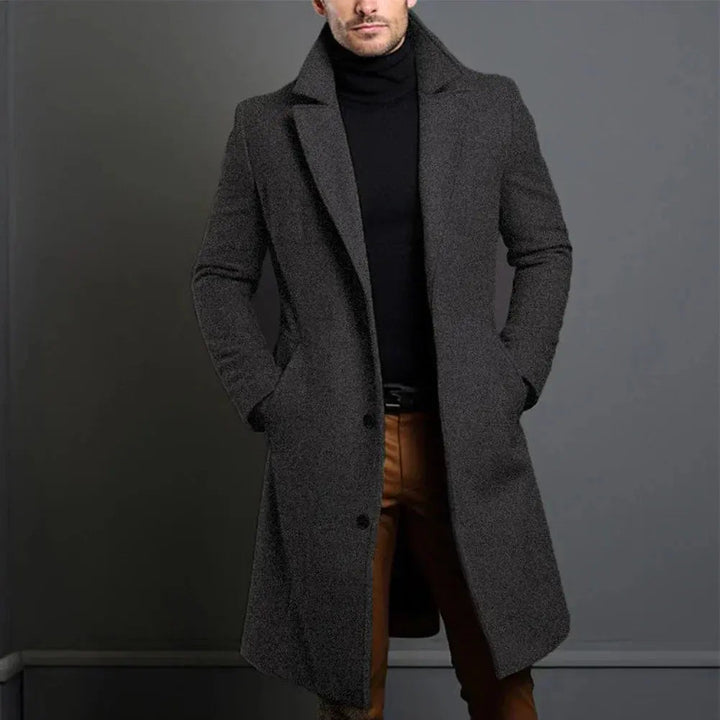Mångsidig herrkappa, klassisk överrock för smart casual och elegant vardagslook. Stilrent ytterplagg för män.