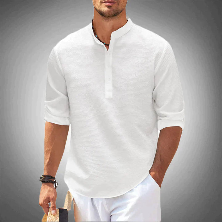 Elegant herrskjorta i stilren design för en imponerande look, perfekt för mode-medvetna män.