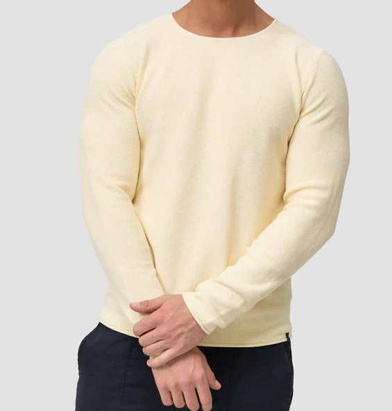 Modern herrtröja med dragkedja, elegant premium design. Italiensk inspirerad stil för män.