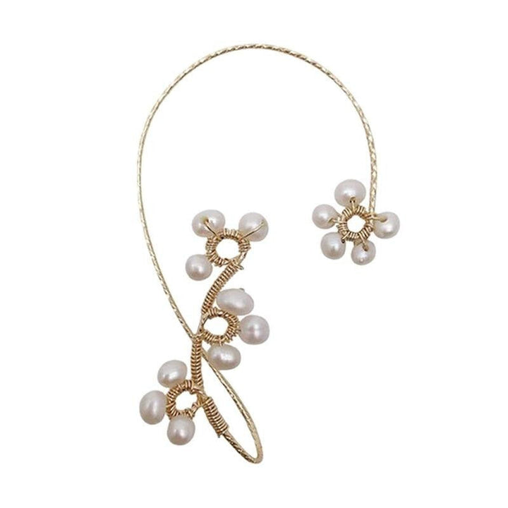 Elegant klippörhängen med blomsterkonst design för dam, en chic öronmanschett.