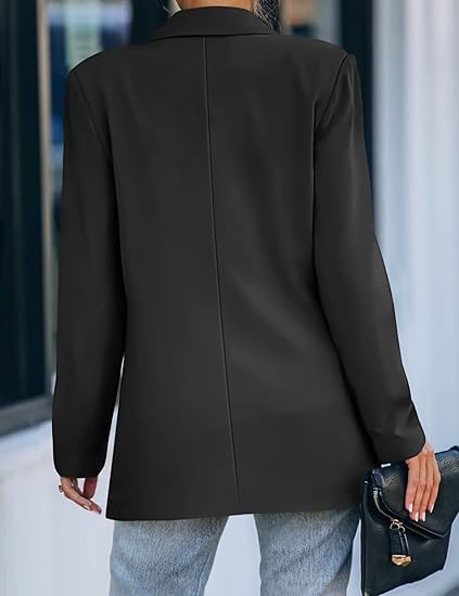 Modern kontorsblazer. Elegant damkavaj för kvinnor, perfekt för en professionell och stilren look på jobbet.