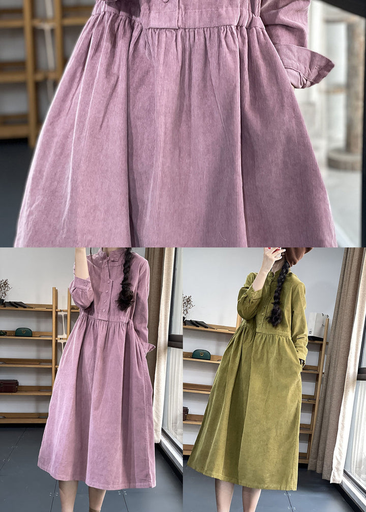 Trendig och varm höstklänning för kvinnor, med unik patchwork-design och ståkrage. Långärmad för stil och komfort.