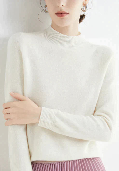 Bekväm långärmad tröja för dam, perfekt för en elegant vardagsstil. Mjukt material och fin passform.