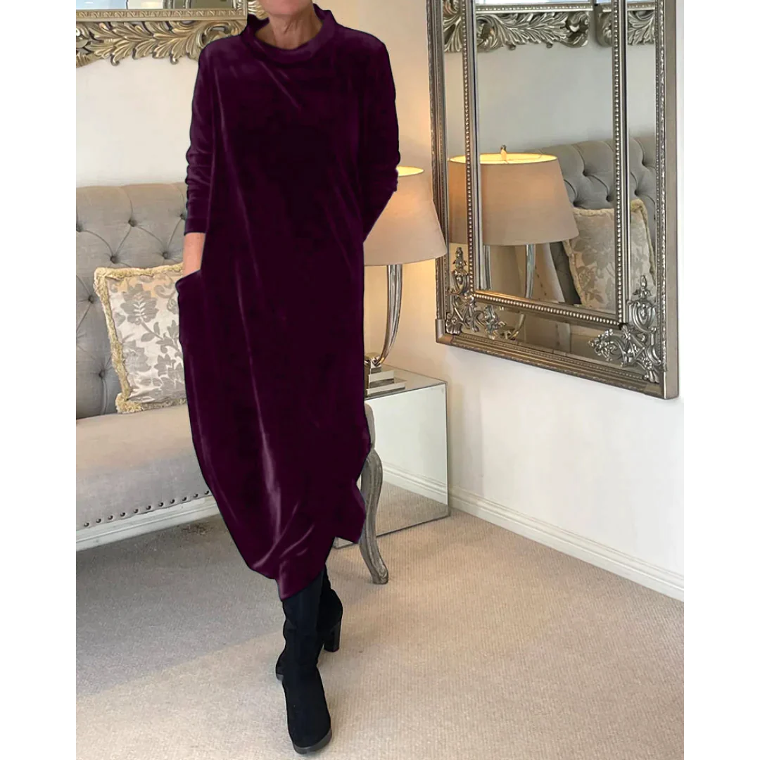 Klassisk, lång sammetsklänning för kvinnor. Tidlös design för en elegant och sofistikerad look.