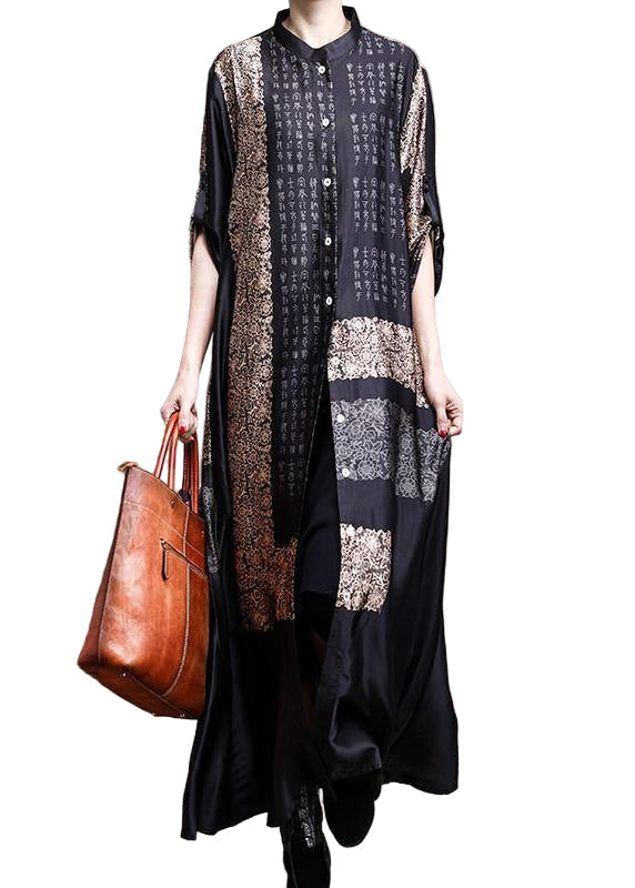 Elegant mönstrad långklänning/cardigan för kvinnor med lös passform, perfekt för sommarstil.