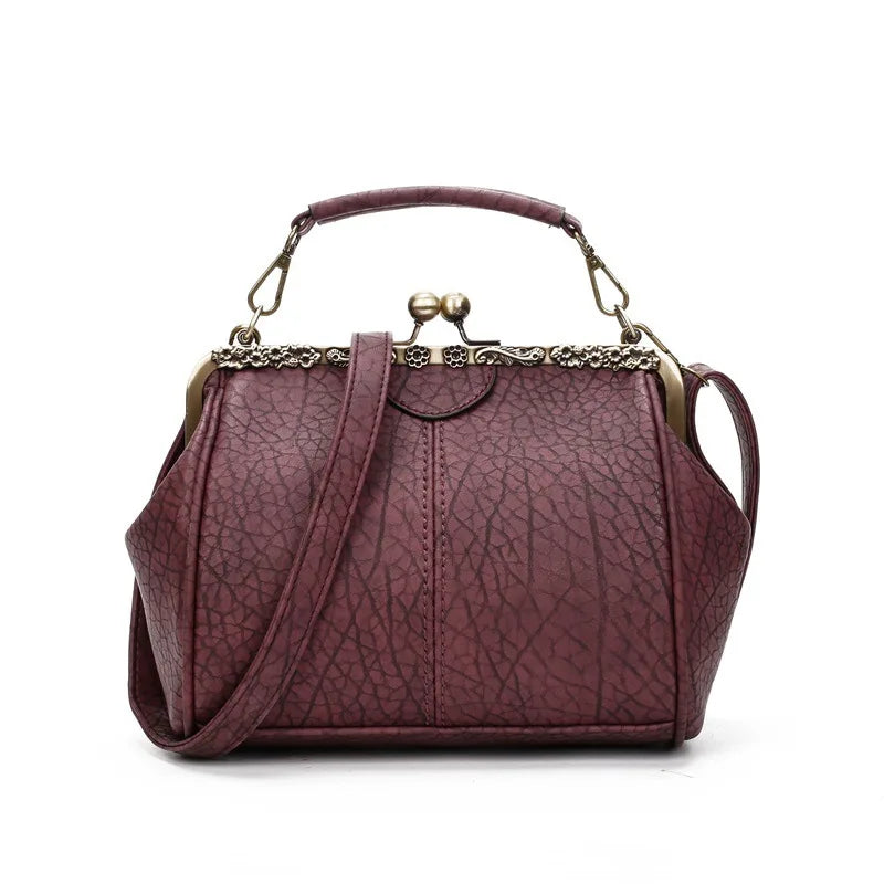 Elegant minimalistisk dam crossbodyväska i konstläder. Stilren vardagsaccessoar.
