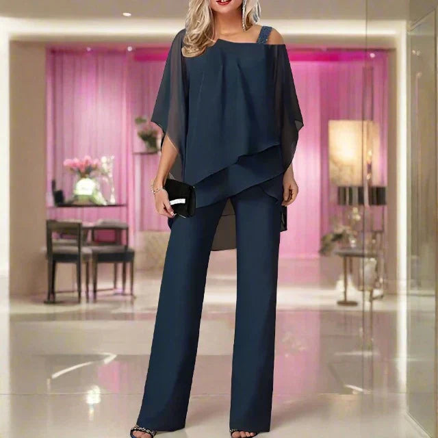 Moderiktigt off-shoulder tvådelat set, elegant damkläder perfekt för fest och trendiga tillfällen.