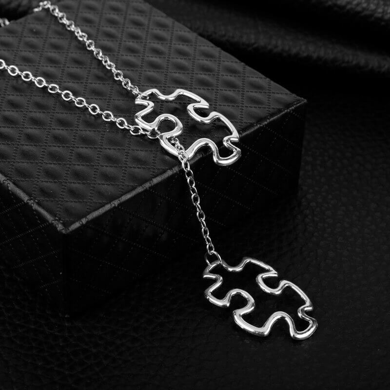 Pusselhalsband, en meningsfull present som visar stöd för autismmedvetenhet. Kvalitetssmycke.