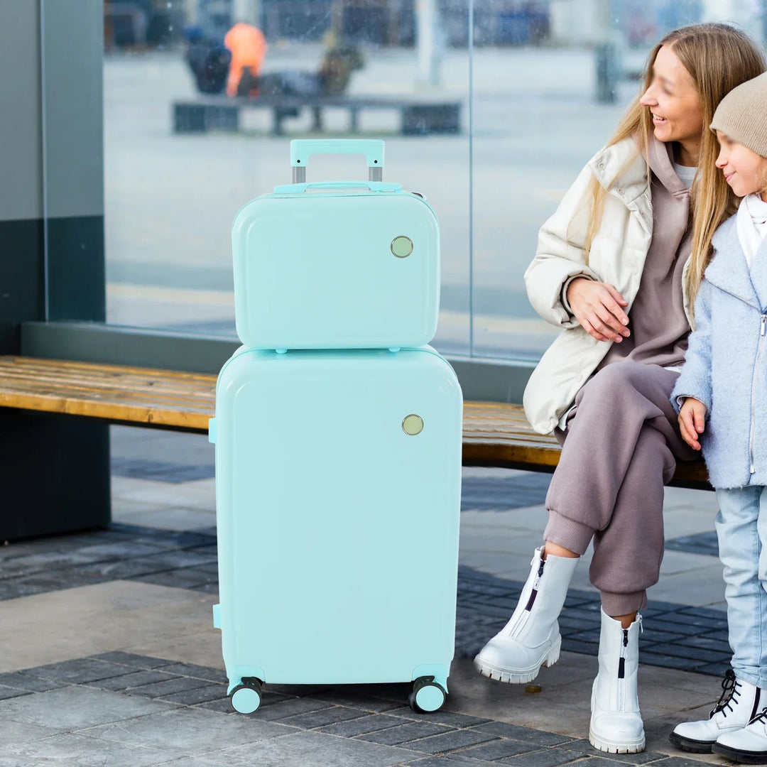 Resväskset Vienna Duo med tåliga hårdskal och smidiga spinnerhjul, utformat för organiserat och enkelt bagage.