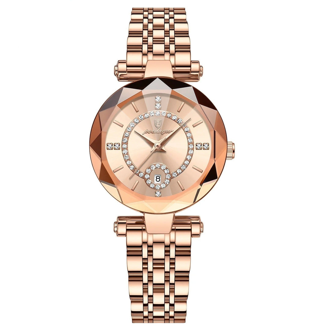 Vinklad bild av elegant damklocka, roséguld kvartsur med diamantstil. Lyxig accessoar.