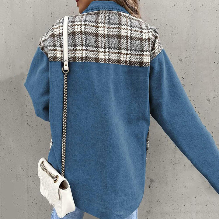 Mångsidig rutig dam höstjacka. Ledig men trendig design, utmärkt som vardagsjacka & stilrent ytterplagg.