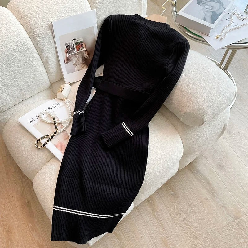 Kvinnors eleganta bodycon klänning med bälte, stickad design, bekväm & chic för alla tillfällen.